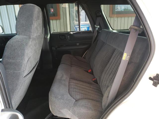 Photo 6 from auction – 2002 CHEVROLET BLAZER with VIN 1GNDT13W82K168921