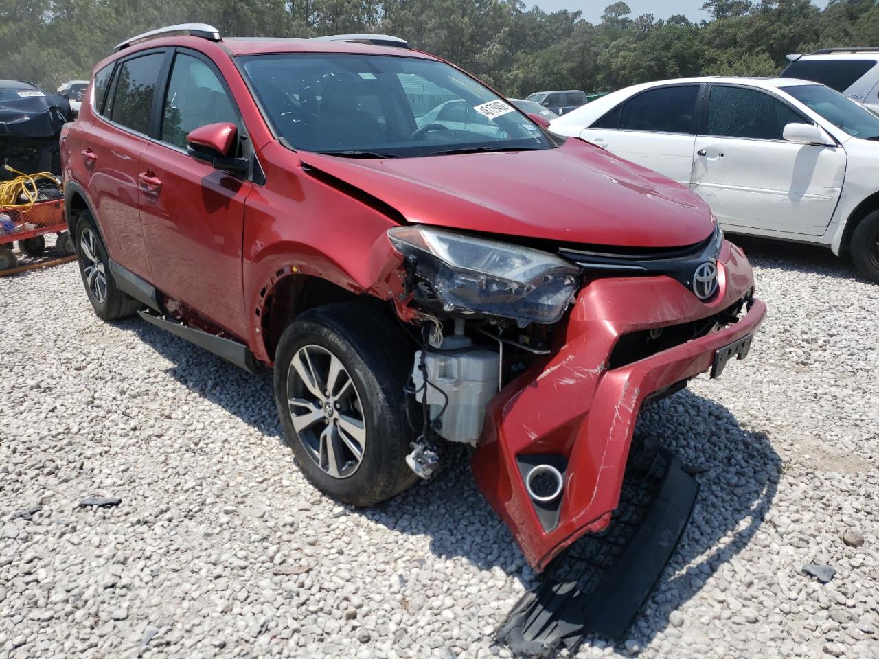 TOYOTA RAV4 XLE 2016 with VIN 2T3WFREV8GW257365 - Photo from auction