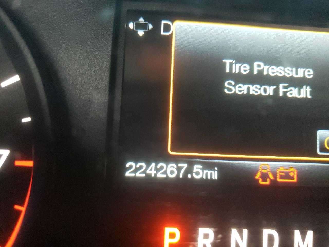 Photo 8 from auction – 2019 FORD F150 with VIN 1FTMF1EB1KKD00735