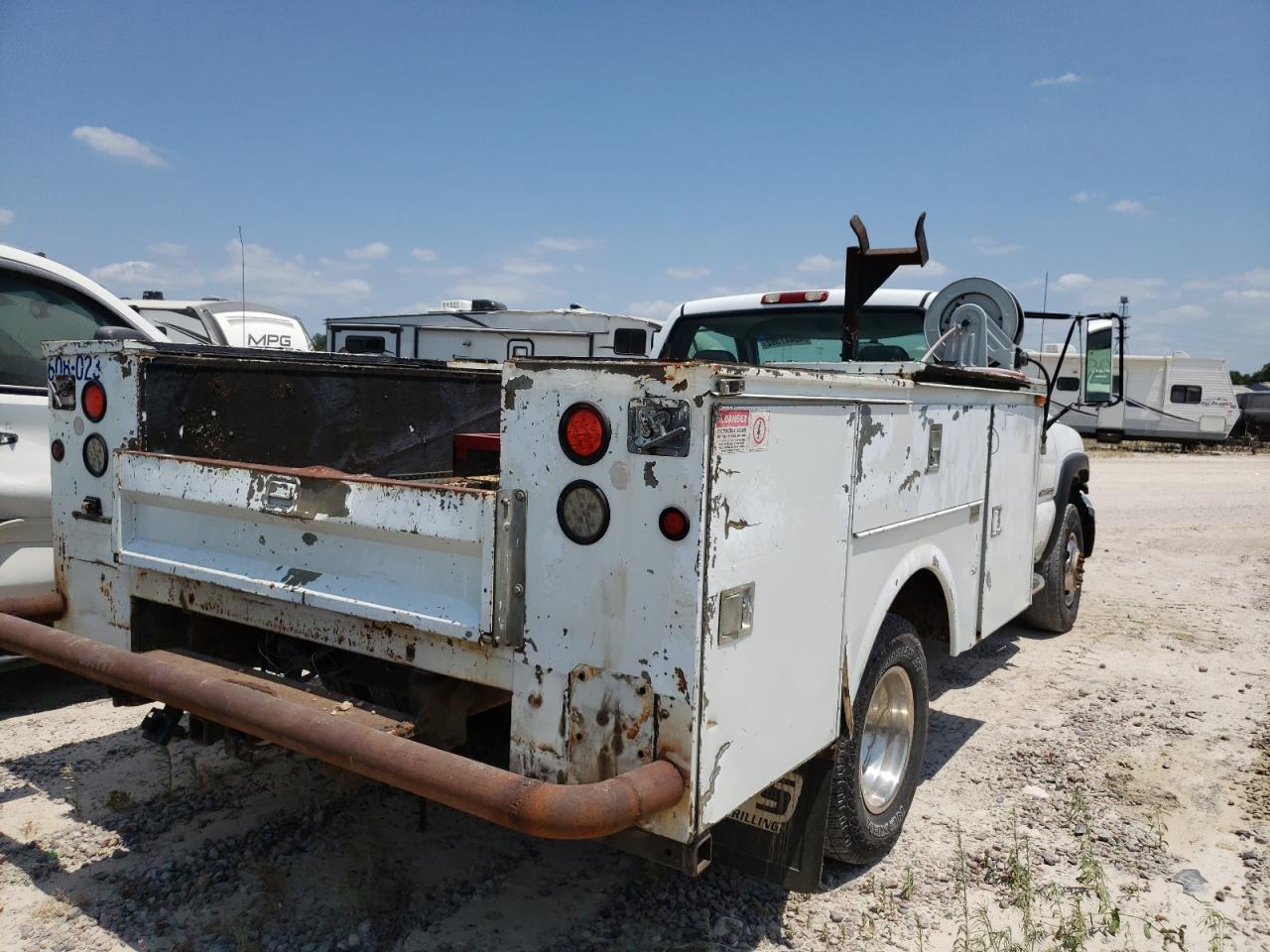 Photo 4 from auction – 2004 GMC NEW SIERRA with VIN 1GDJC34U04E289816