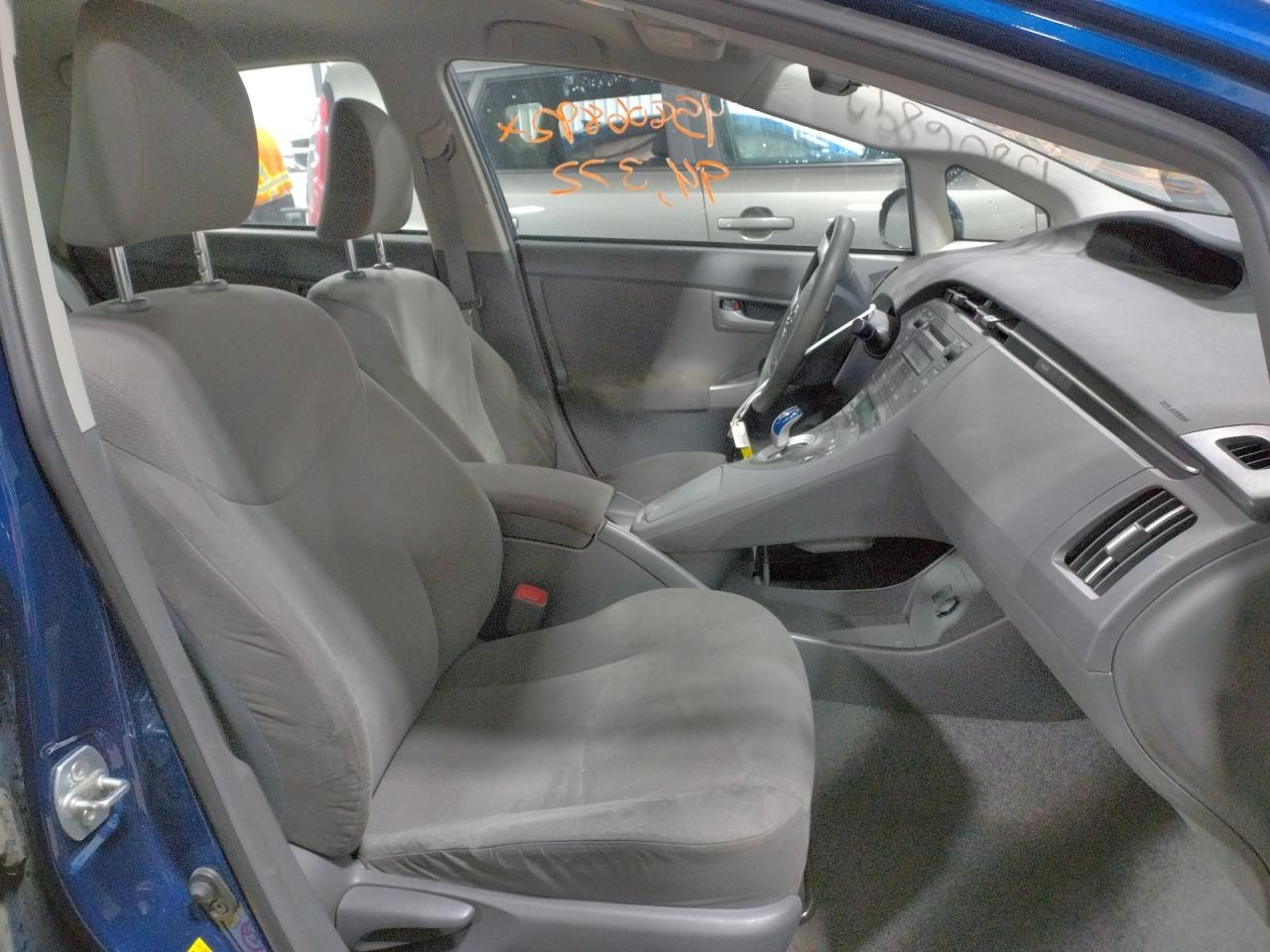 Photo 5 from auction – 2011 TOYOTA PRIUS with VIN JTDKN3DUXB1358910