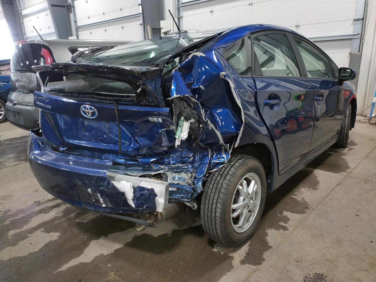 Photo 4 from auction – 2011 TOYOTA PRIUS with VIN JTDKN3DUXB1358910