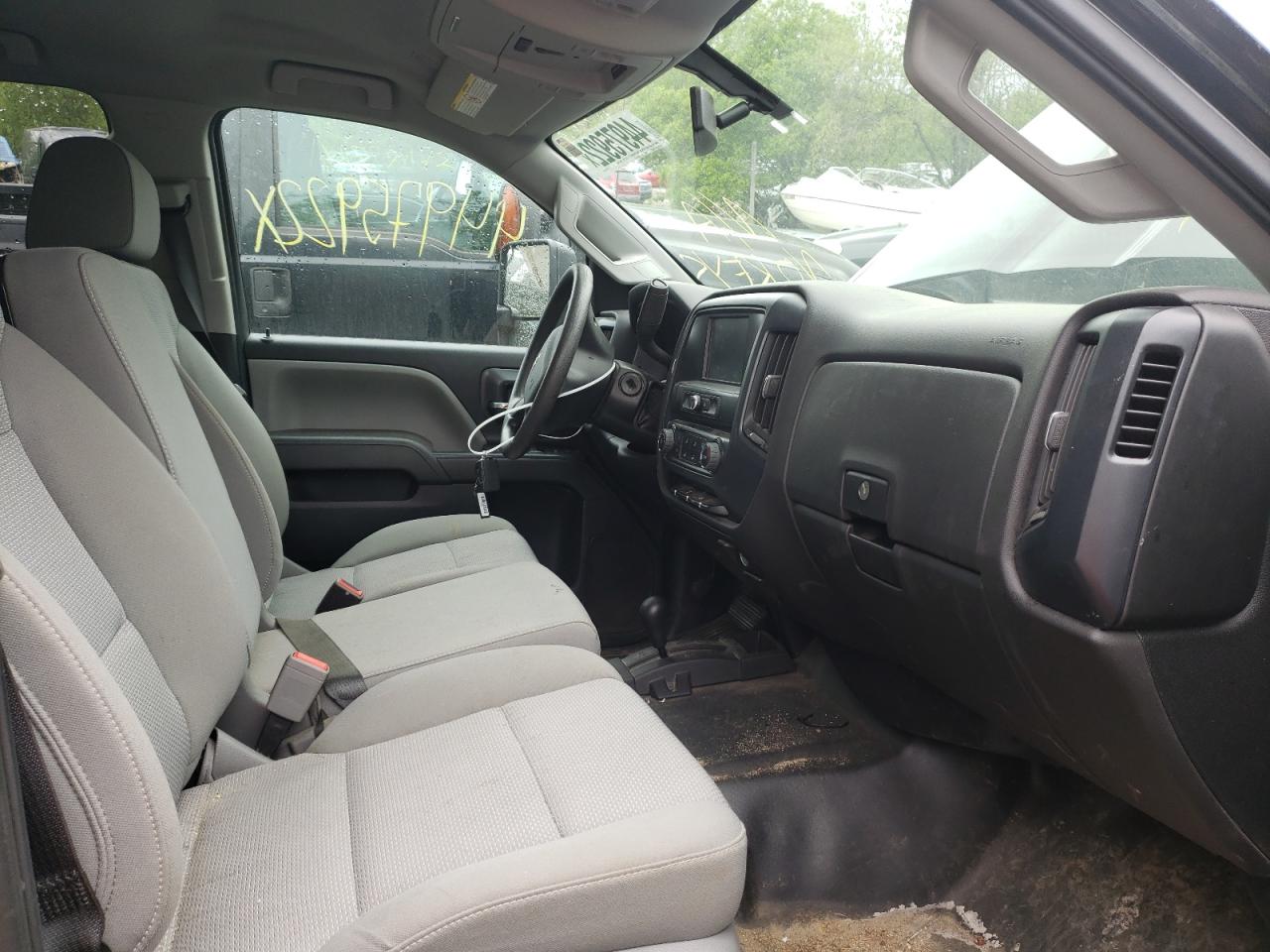 Photo 5 from auction – 2019 CHEVROLET SILVERADO with VIN 2GC2KREG2K1243541