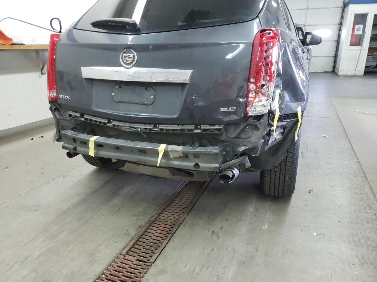 Photo 9 from auction – 2012 CADILLAC SRX LUXURY with VIN 3GYFNAE39CS640171