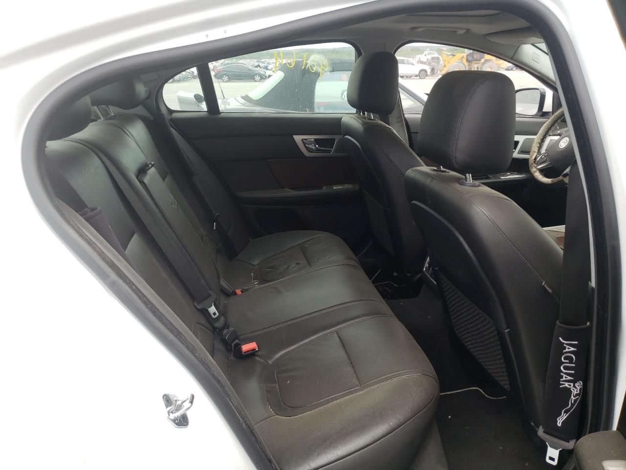 Photo 6 from auction – 2013 JAGUAR XF with VIN SAJWA0E72D8S93616