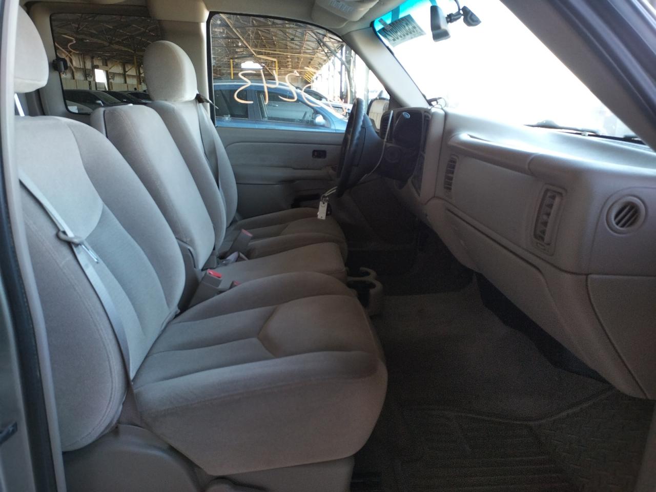 Photo 5 from auction – 2003 GMC NEW SIERRA with VIN 2GTEC19T431118349