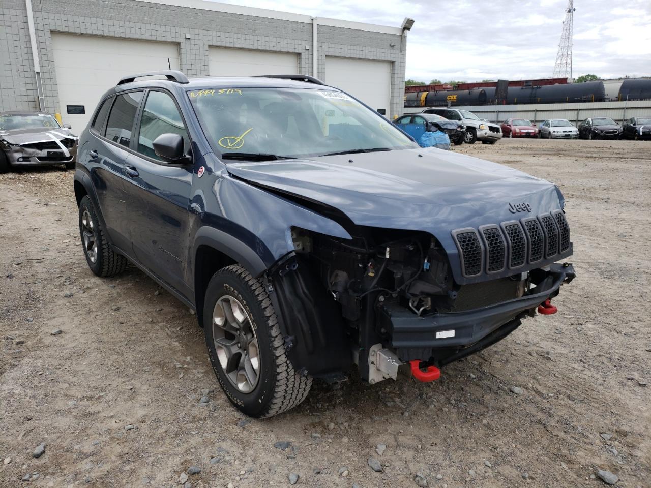 Photo 1 from auction – 2019 JEEP CHEROKEE T with VIN 1C4PJMBX4KD368397
