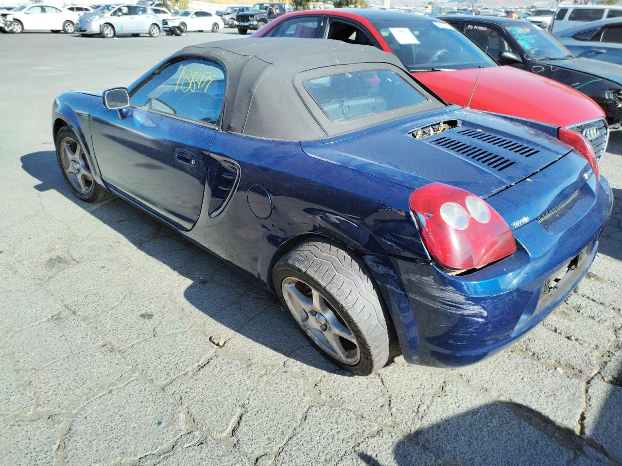 Photo 3 from auction – 2003 TOYOTA MR2 SPYDER with VIN JTDFR320330054640