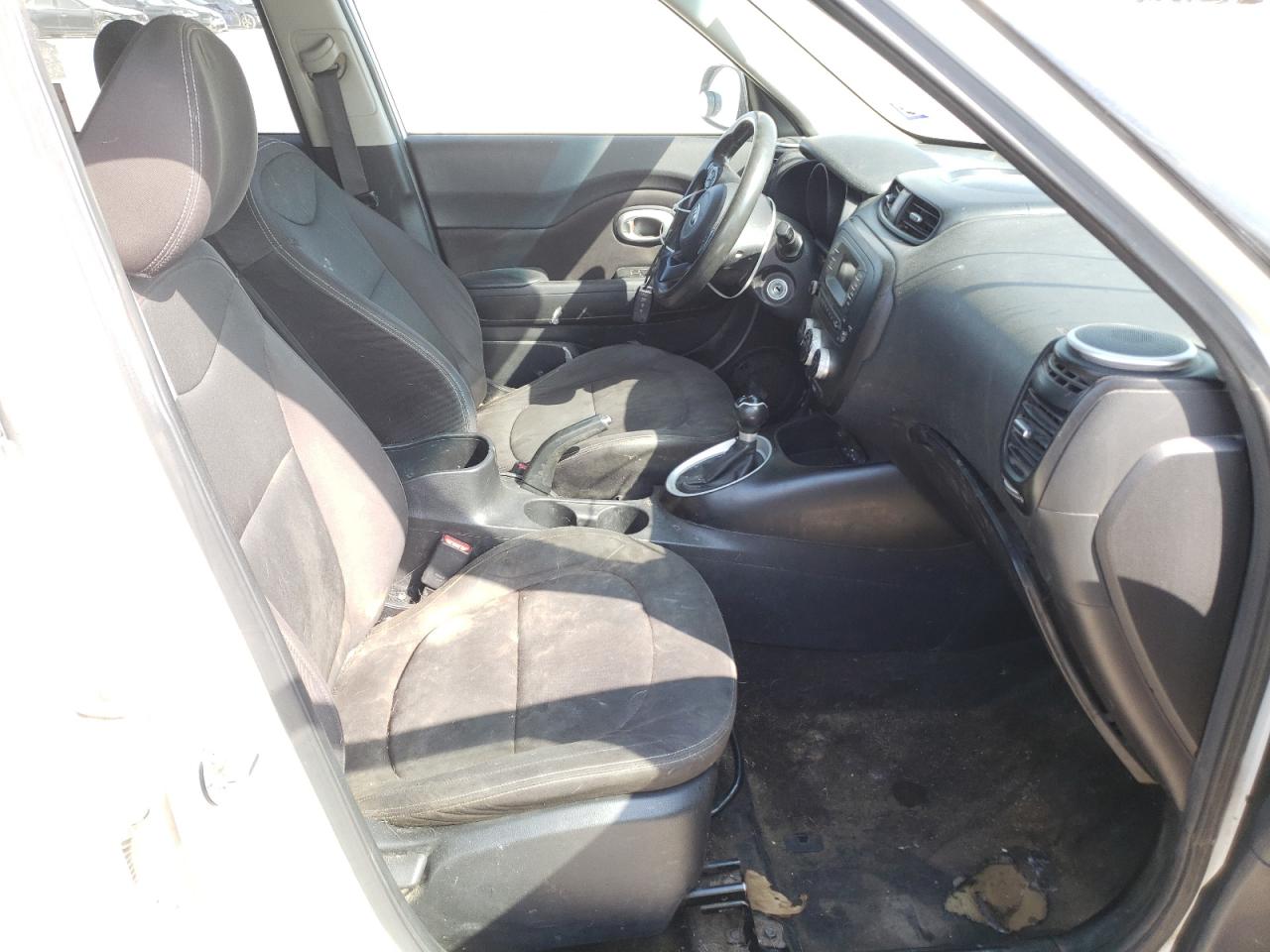Photo 5 from auction – 2015 KIA SOUL with VIN KNDJN2A27F7801199
