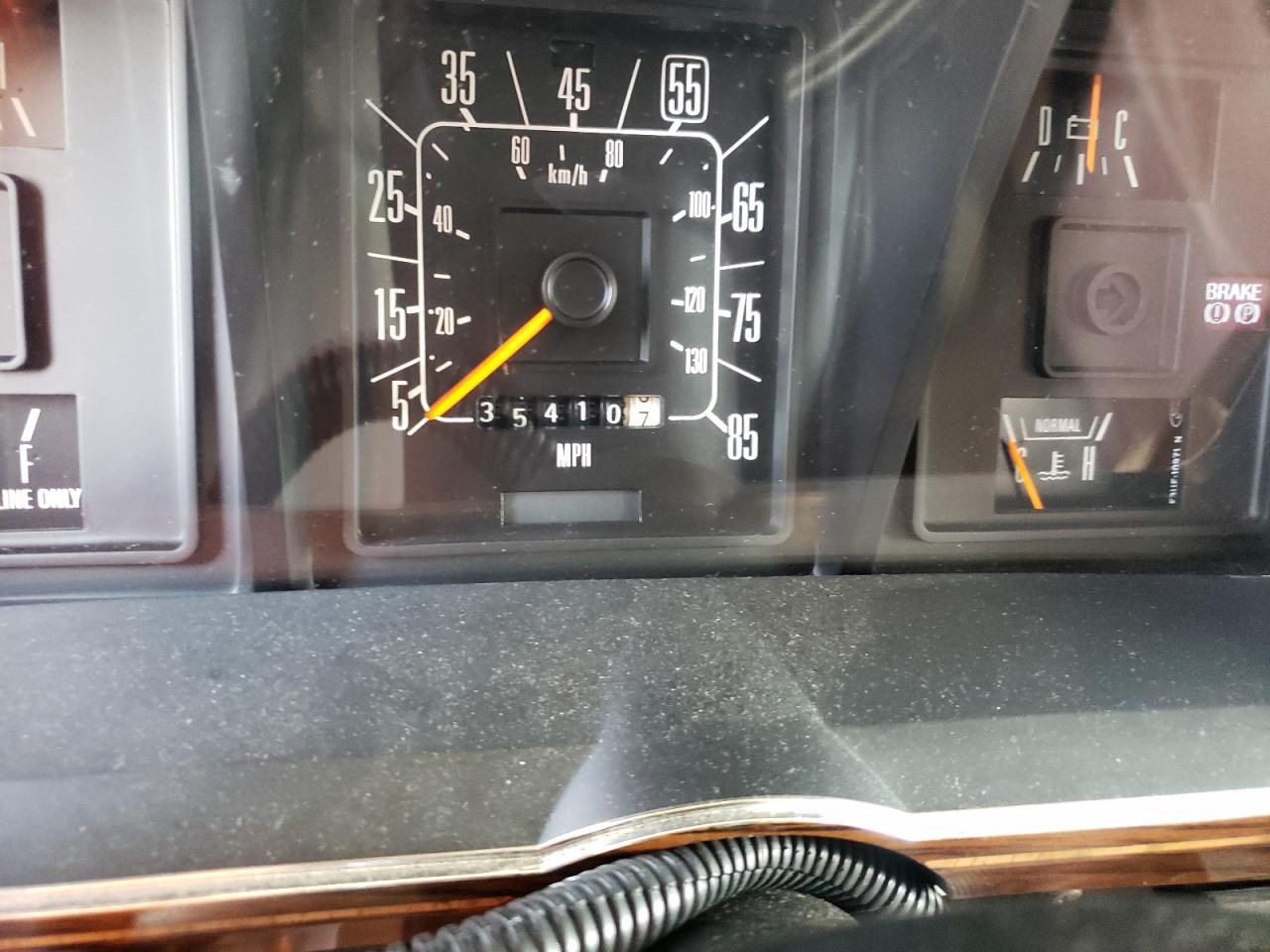 Photo 8 from auction – 1990 FORD ECONOLINE with VIN 1FDKE30G5LHA45882