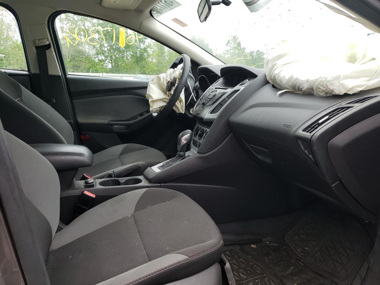 Photo 5 from auction – 2012 FORD FOCUS with VIN 1FAHP3F25CL341086
