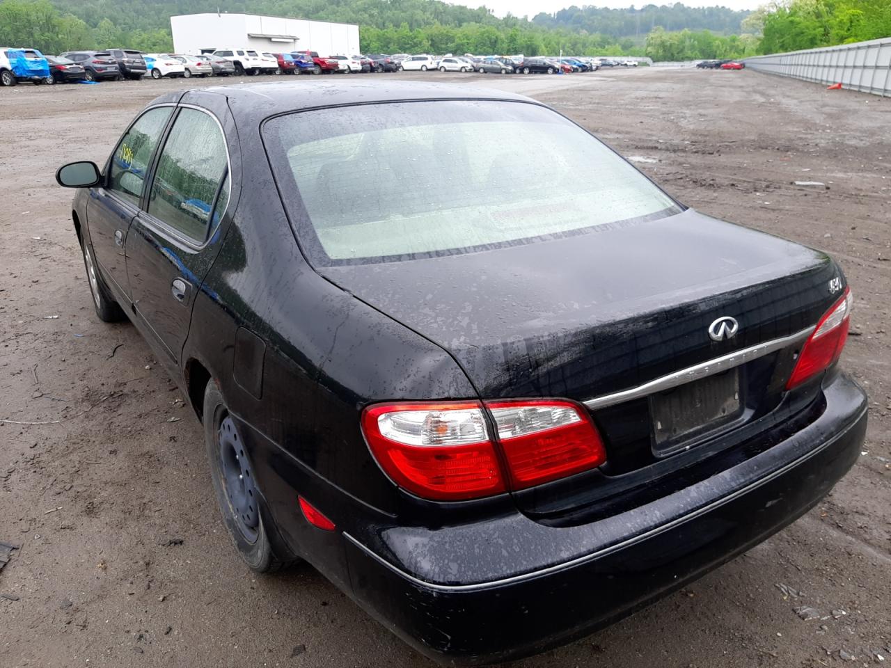 Photo 3 from auction – 2001 INFINITI I30 with VIN JNKCA31AX1T039177