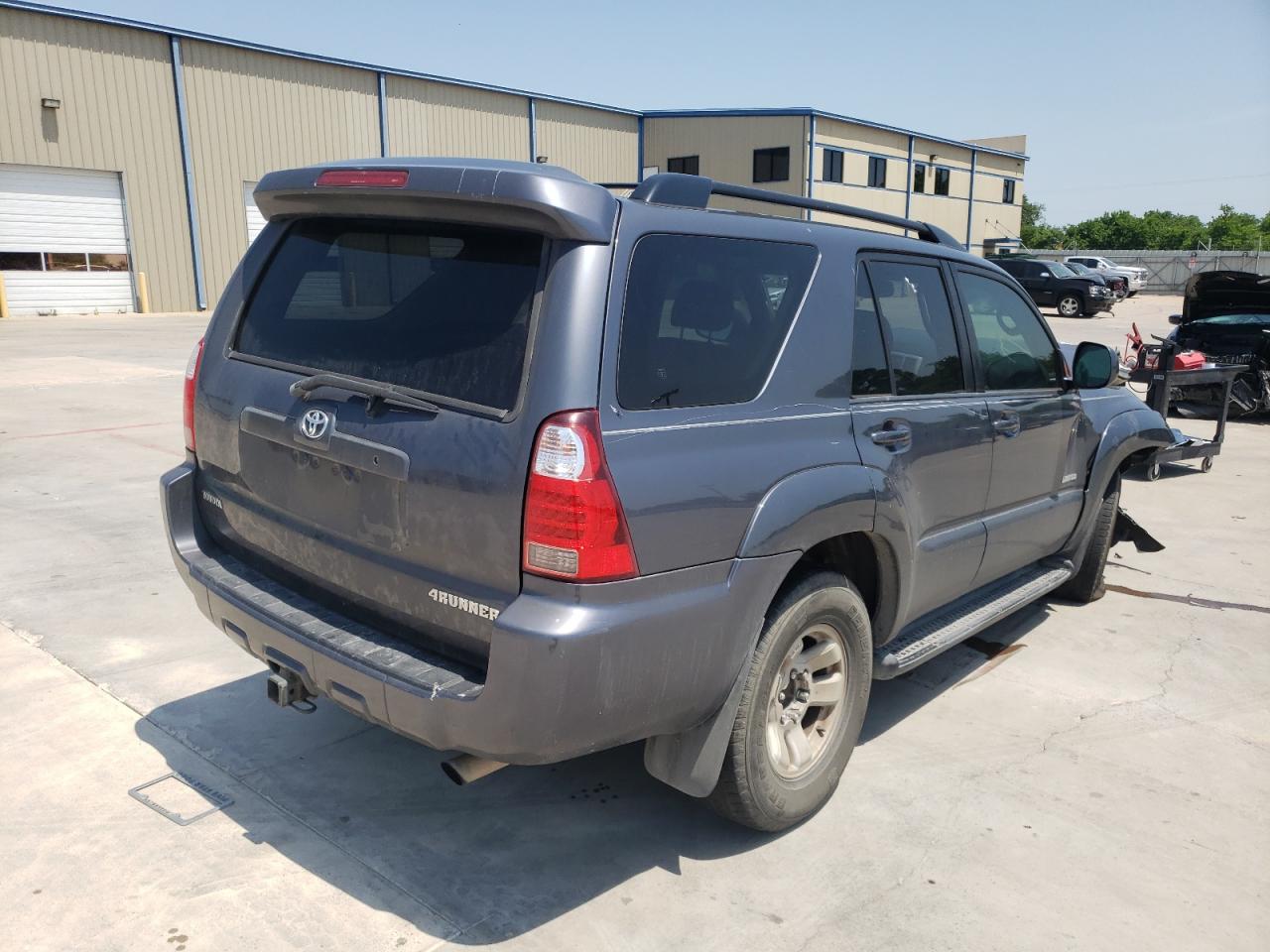 Photo 4 from auction – 2007 TOYOTA 4RUNNER LI with VIN JTEZU17R978075213