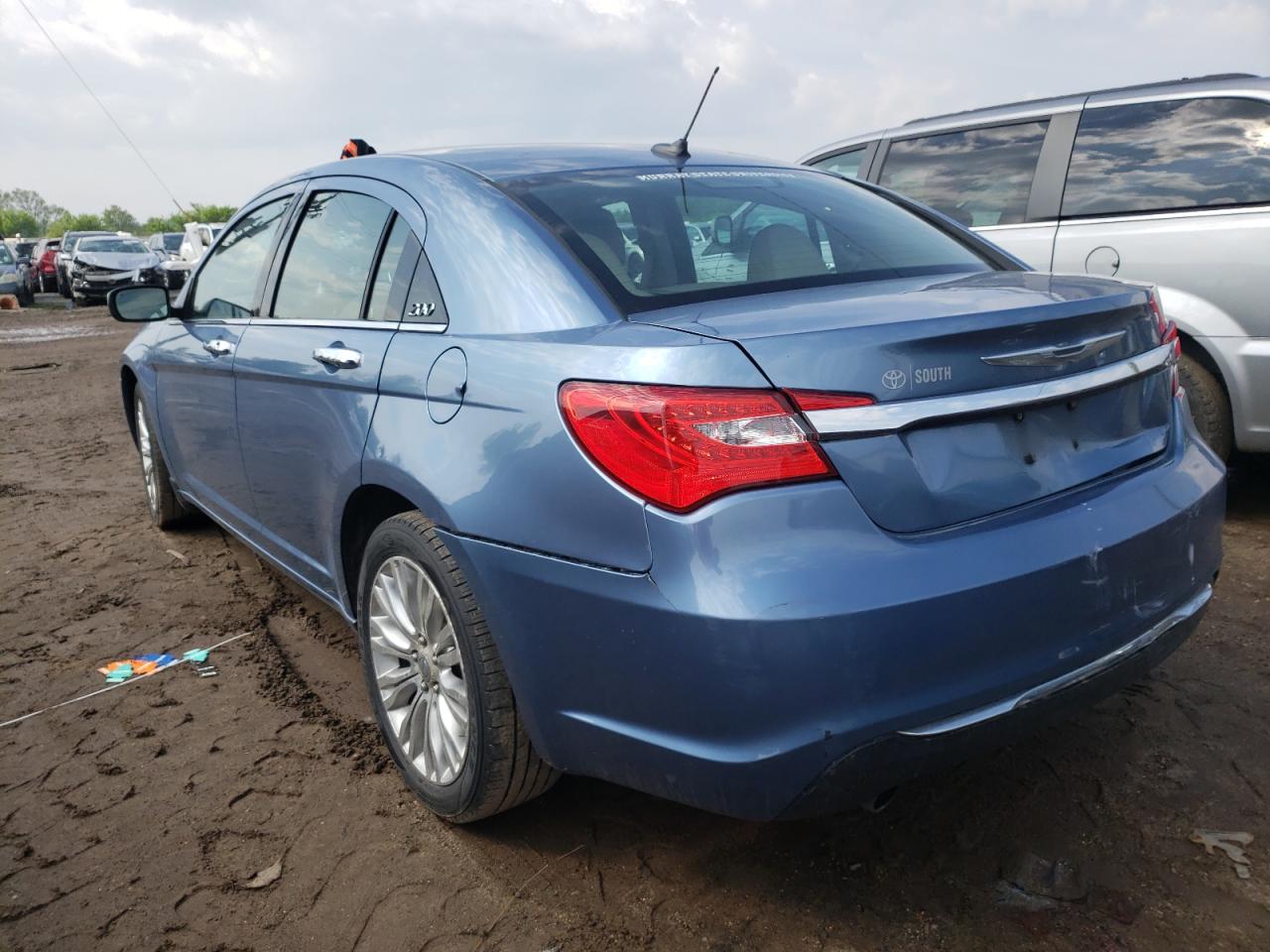 Photo 3 from auction – 2011 CHRYSLER 200 LIMITE with VIN 1C3BC2FG6BN617977