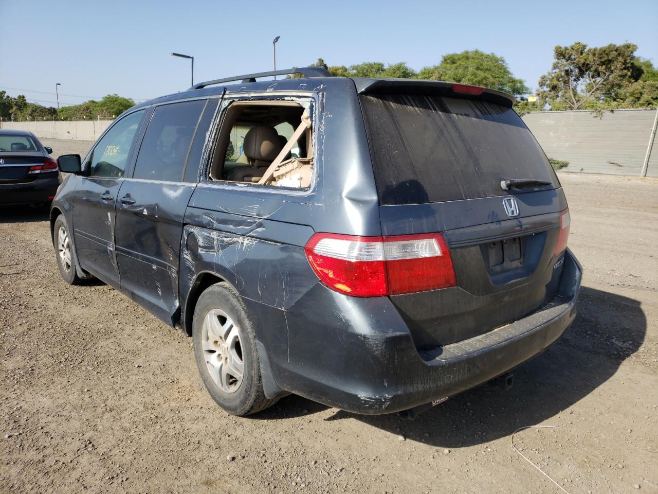 Photo 3 from auction – 2005 HONDA ODYSSEY EX with VIN 5FNRL38795B093045