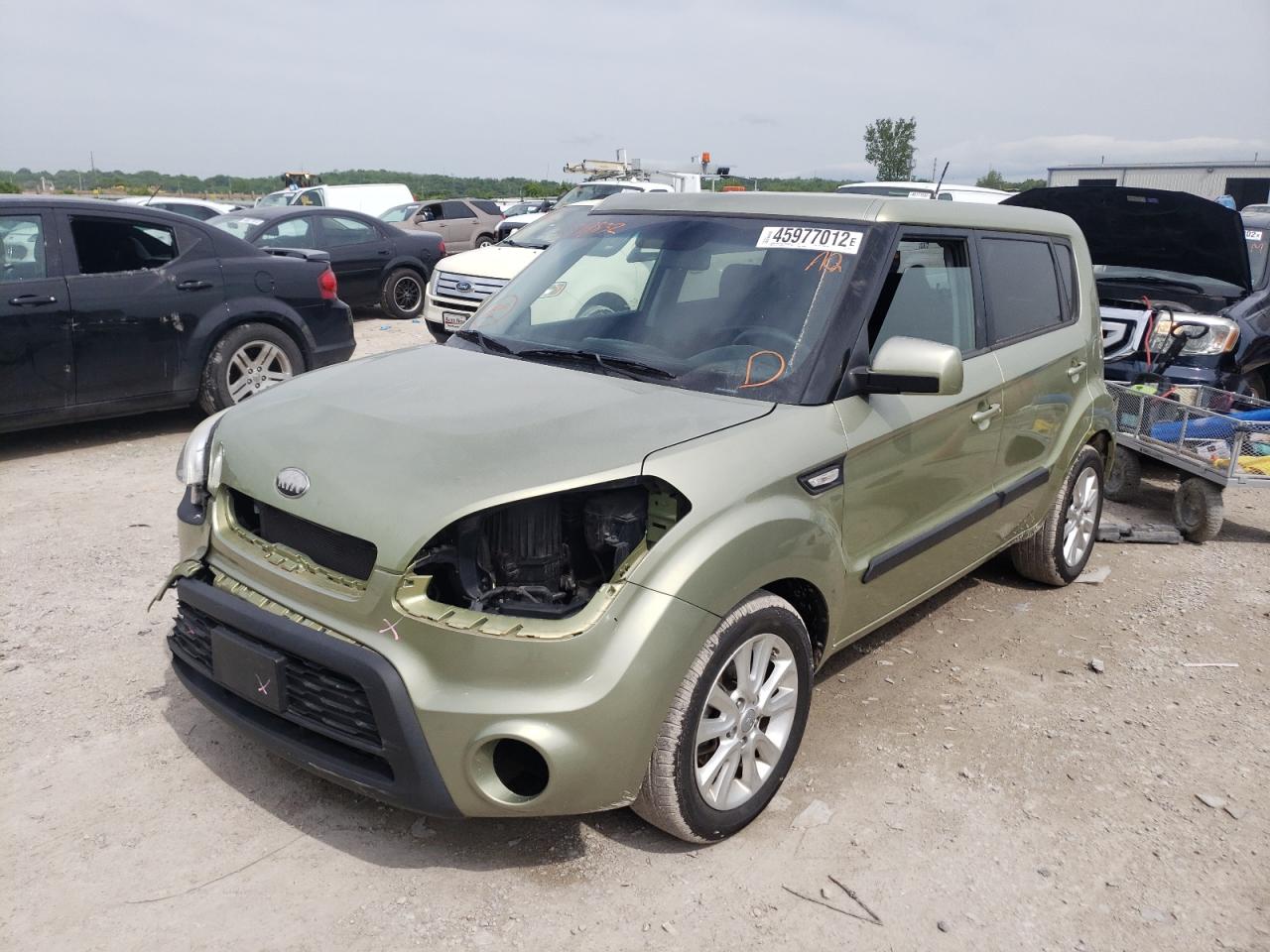 Photo 2 from auction – 2013 KIA SOUL with VIN KNDJT2A59D7598832