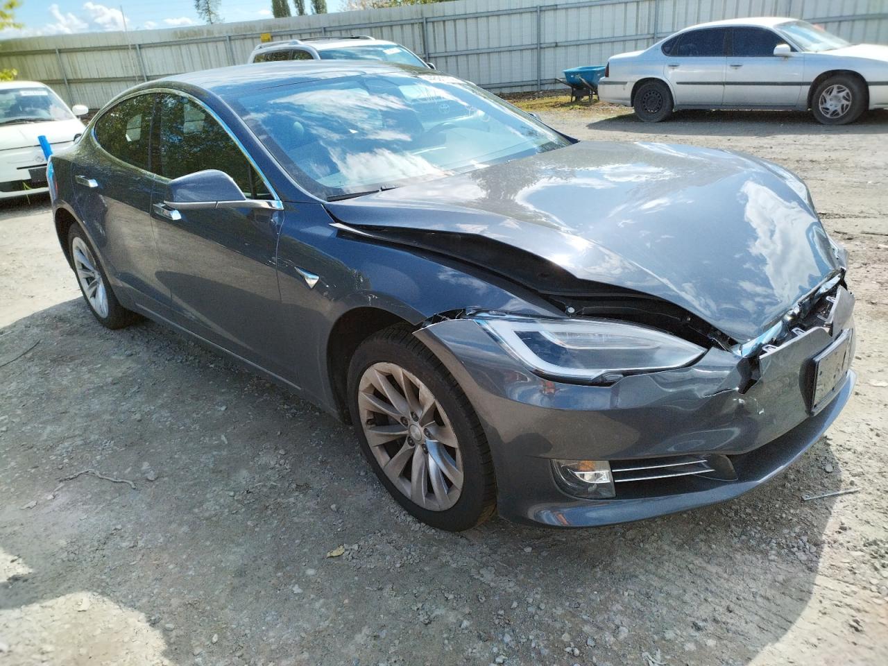 TESLA MODEL S 2018 with VIN 5YJSA1E26JF269726 - Photo from auction