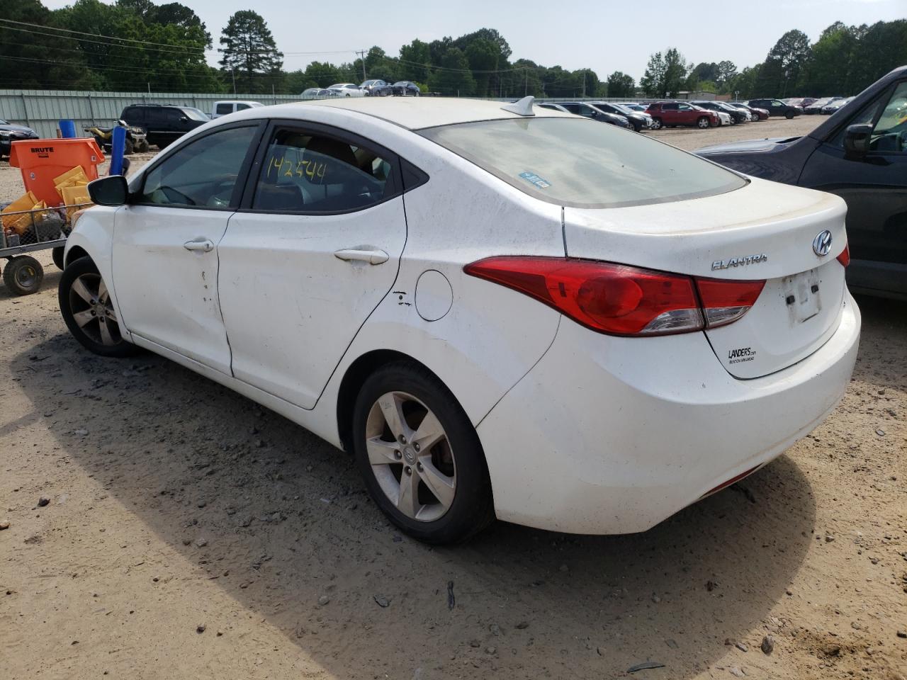 Photo 3 from auction – 2012 HYUNDAI ELANTRA GL with VIN 5NPDH4AEXCH138809