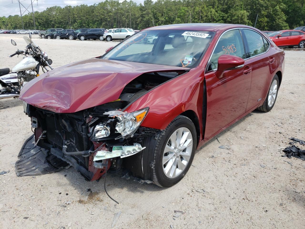 Photo 2 from auction – 2013 LEXUS ES 300H with VIN JTHBW1GG4D2008269