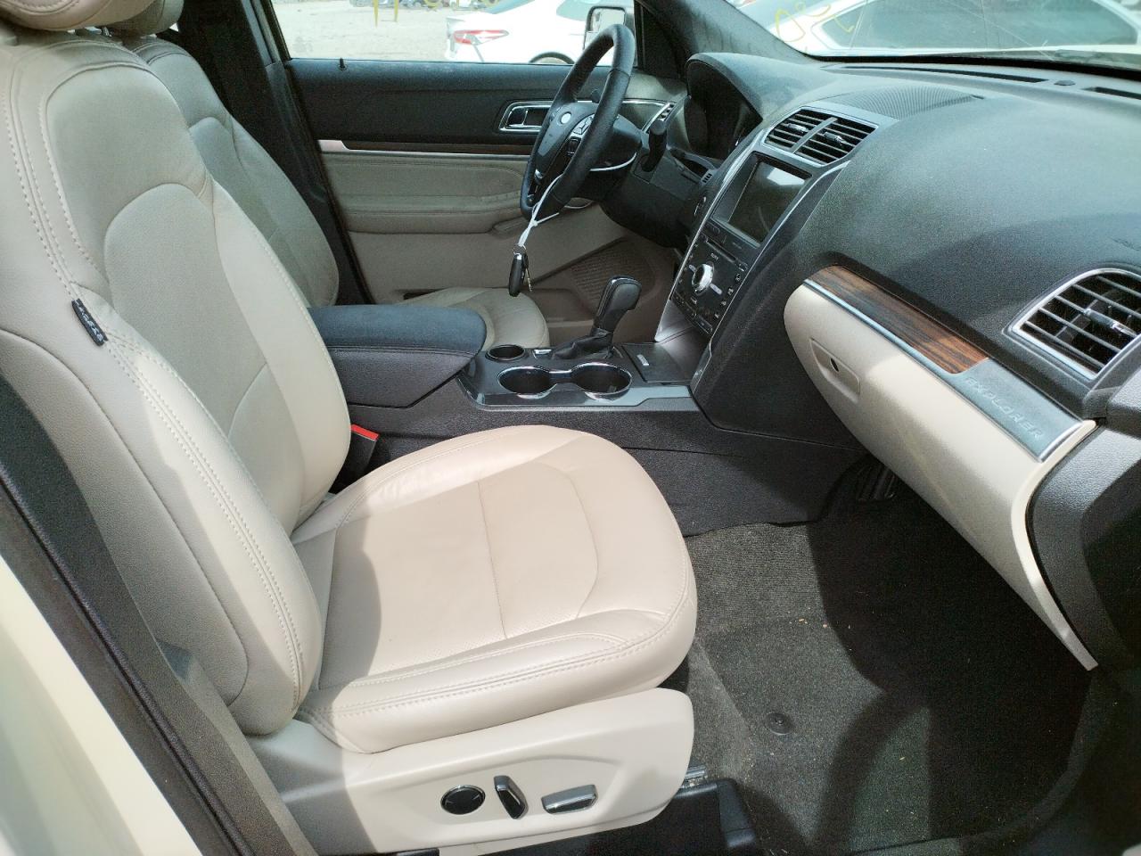 Photo 5 from auction – 2018 FORD EXPLORER L with VIN 1FM5K7F89JGA87181