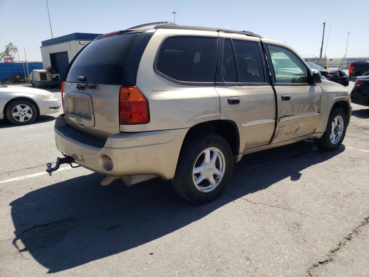 Photo 4 from auction – 2006 GMC ENVOY with VIN 1GKDT13S462130117