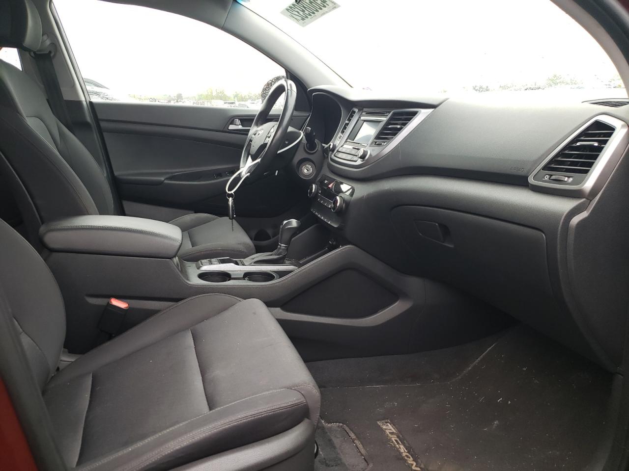 Photo 5 from auction – 2017 HYUNDAI TUCSON LIM with VIN KM8J3CA40HU477493