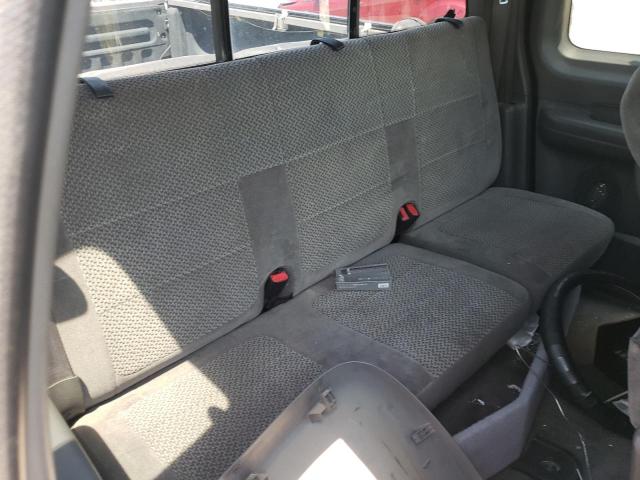 Photo 6 from auction – 2002 FORD F150 with VIN 2FTRX18W42CA13041