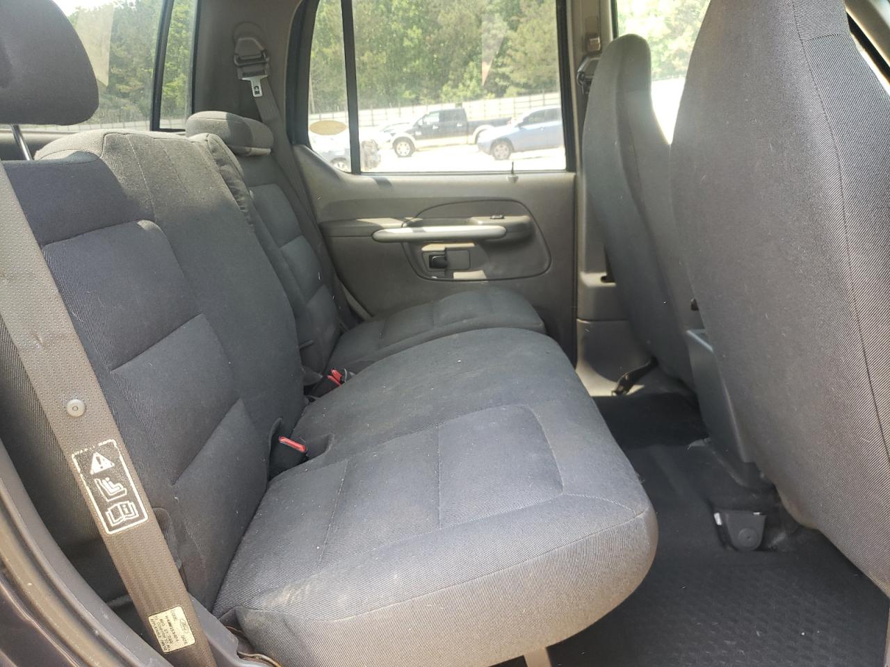 Photo 17 from auction – 2002 FORD EXPLORER S with VIN 1FMZU67E22UC76350