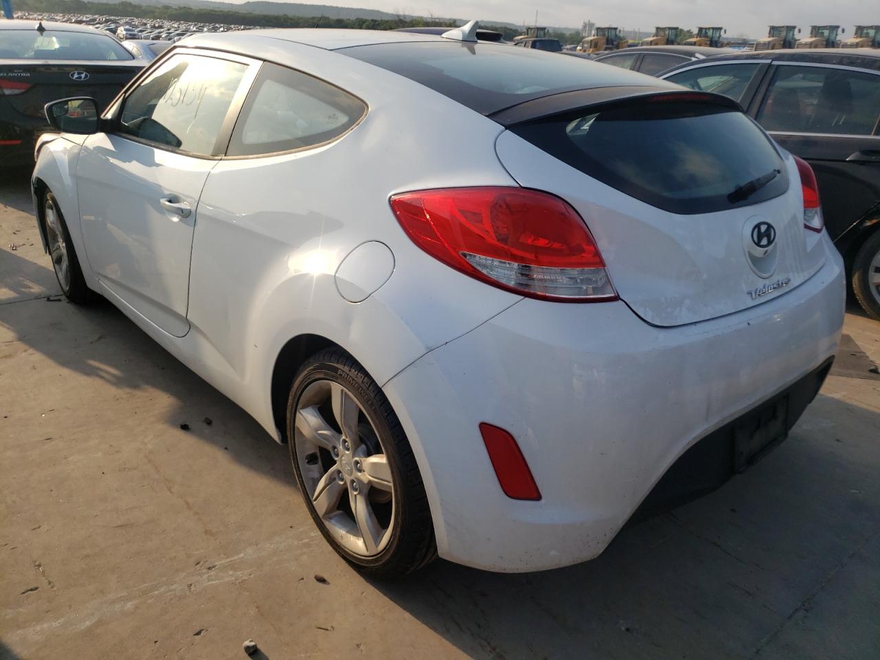 Photo 3 from auction – 2014 HYUNDAI VELOSTER with VIN KMHTC6AD9EU183774