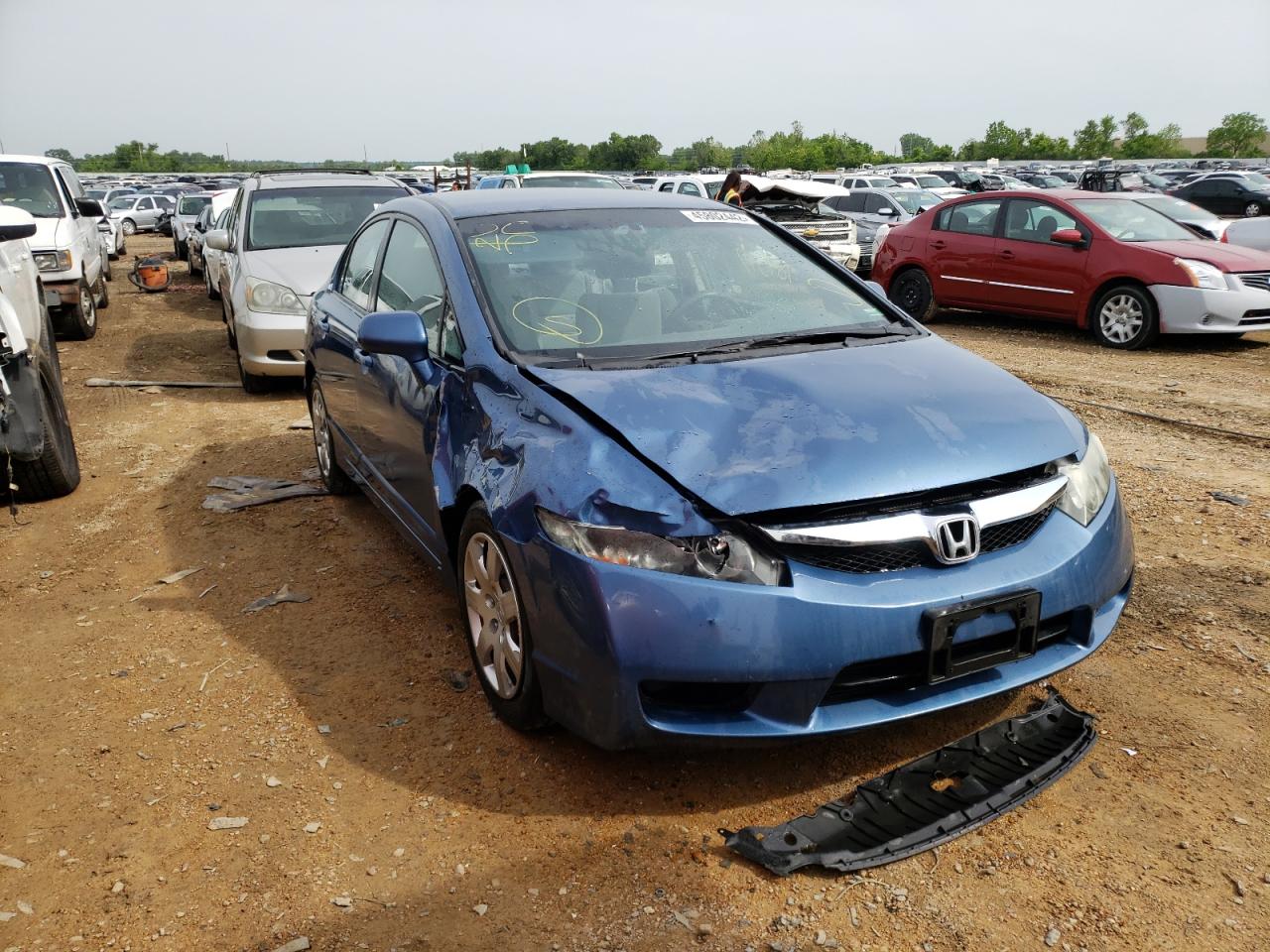 HONDA CIVIC LX 2011 with VIN 19XFA1F58BE047769 - Photo from auction