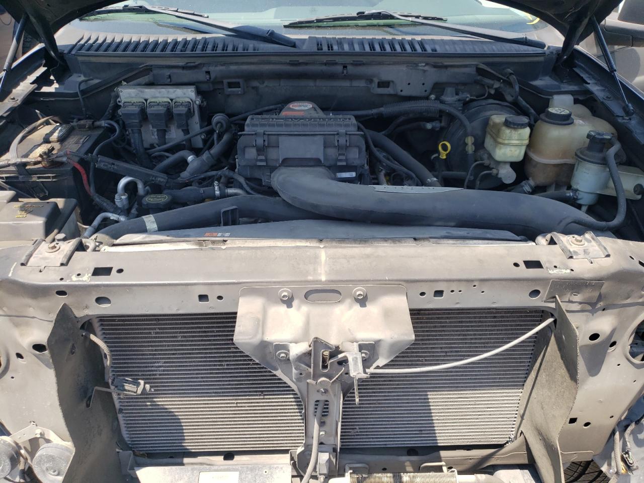 Photo 7 from auction – 2005 FORD EXPEDITION with VIN 1FMFU15585LA76530