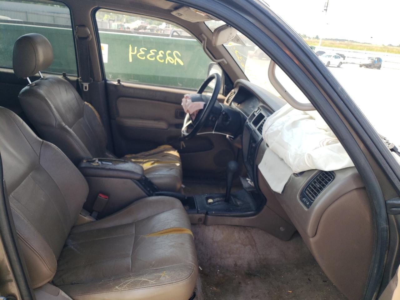 Photo 5 from auction – 1997 TOYOTA 4RUNNER SR with VIN JT3GN86R7V0043704