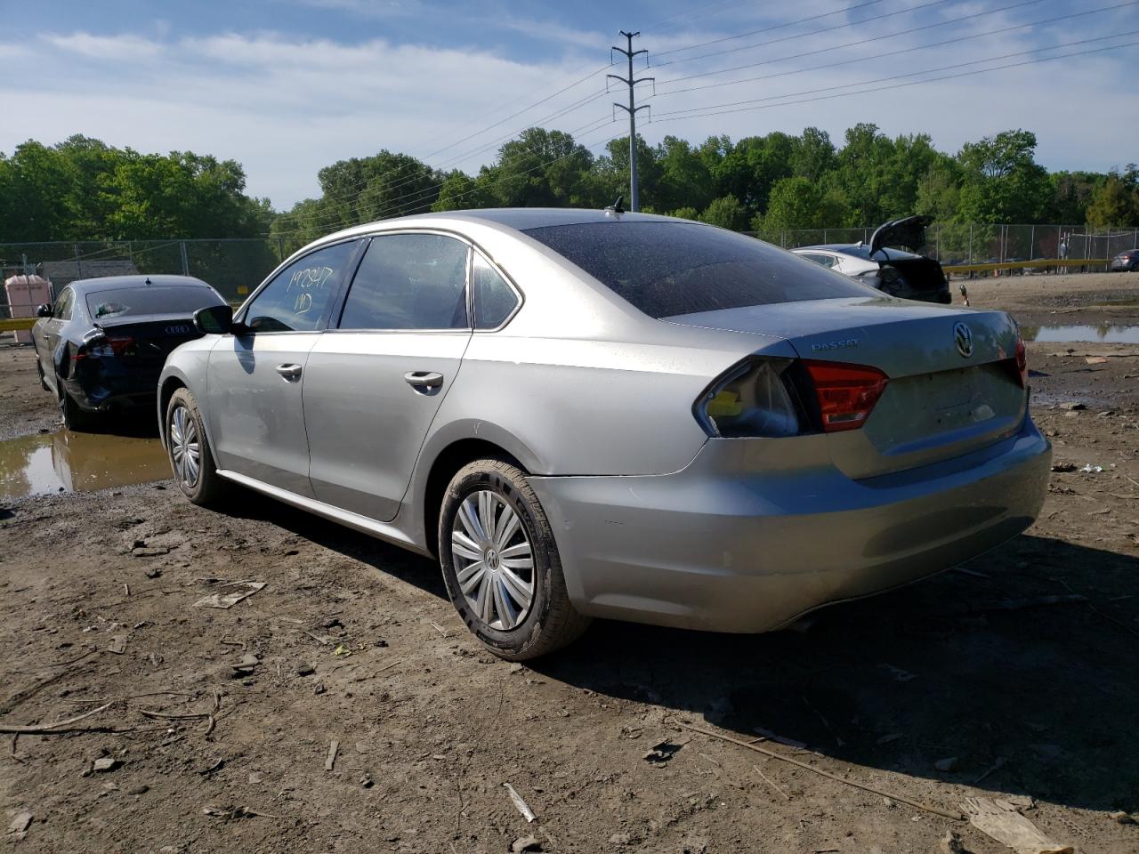 Photo 3 from auction – 2014 VOLKSWAGEN PASSAT S with VIN 1VWAT7A33EC041383