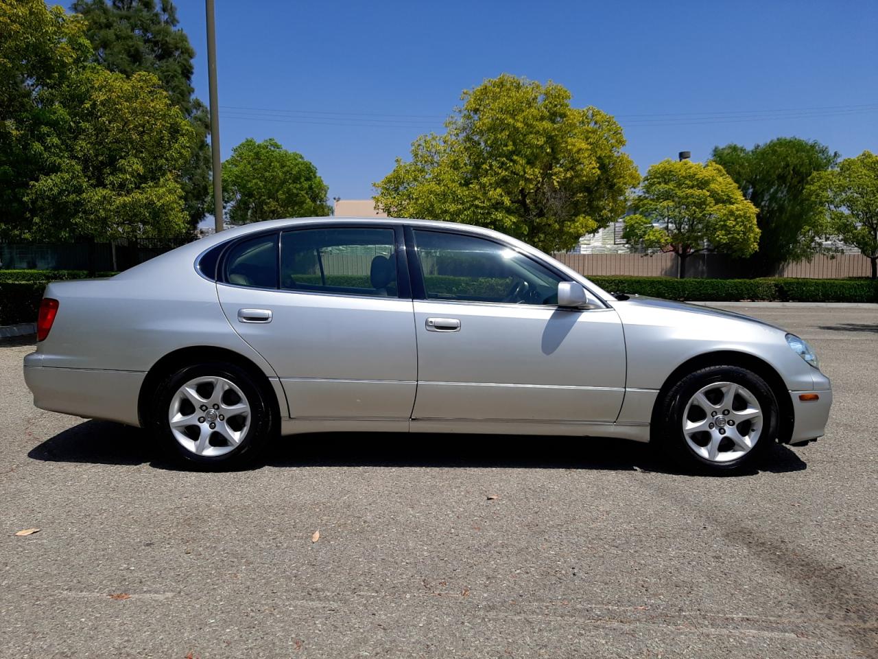 LEXUS GS 300 2004 with VIN JT8BD69SX40203230 - Photo from auction