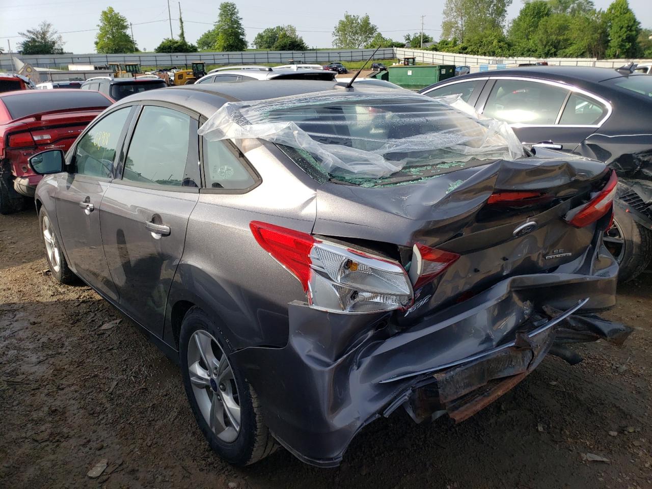 Photo 3 from auction – 2014 FORD FOCUS SE with VIN 1FADP3F2XEL229658