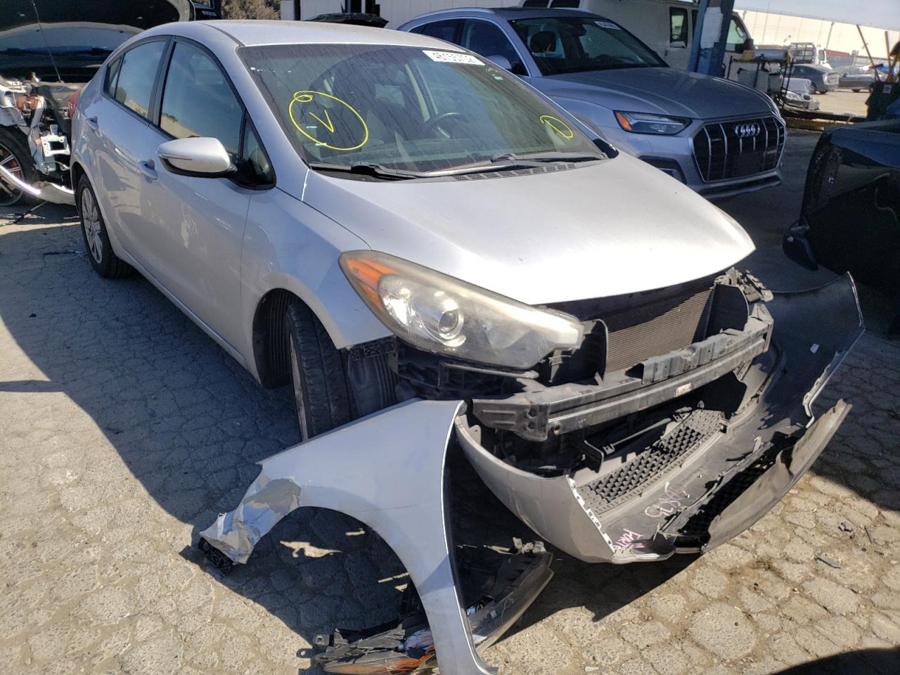 KIA FORTE 2015 with VIN KNAFX4A67F5353778 - Photo from auction