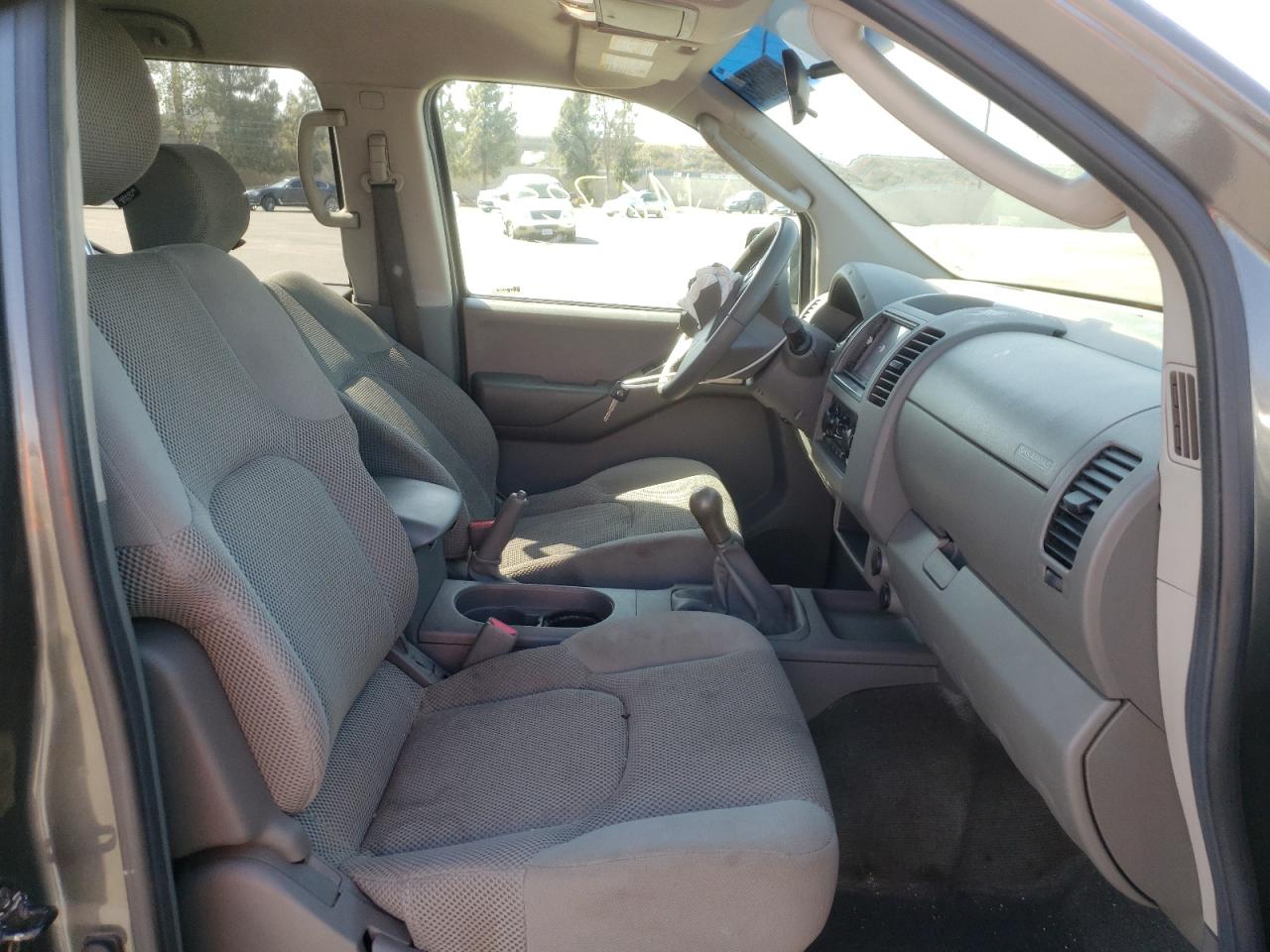 Photo 15 from auction – 2005 NISSAN FRONTIER C with VIN 1N6AD07U85C403678