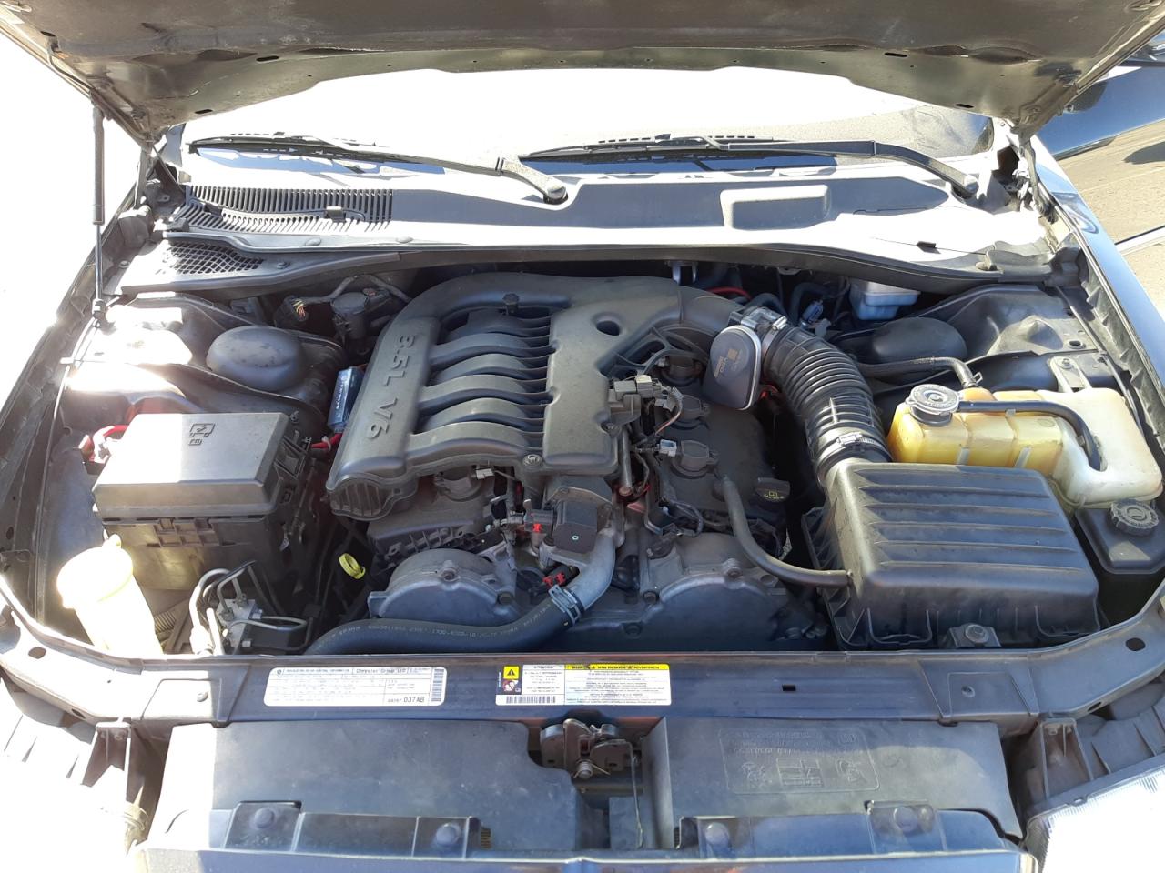 Photo 7 from auction – 2010 CHRYSLER 300 TOURIN with VIN 2C3CA5CV5AH254142