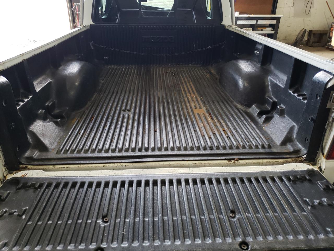 Photo 6 from auction – 2002 MAZDA B3000 CAB with VIN 4F4YR16UX2TM05137