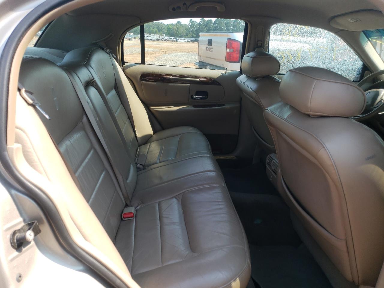 Photo 6 from auction – 2000 LINCOLN TOWN CAR E with VIN 1LNHM81W9YY843017