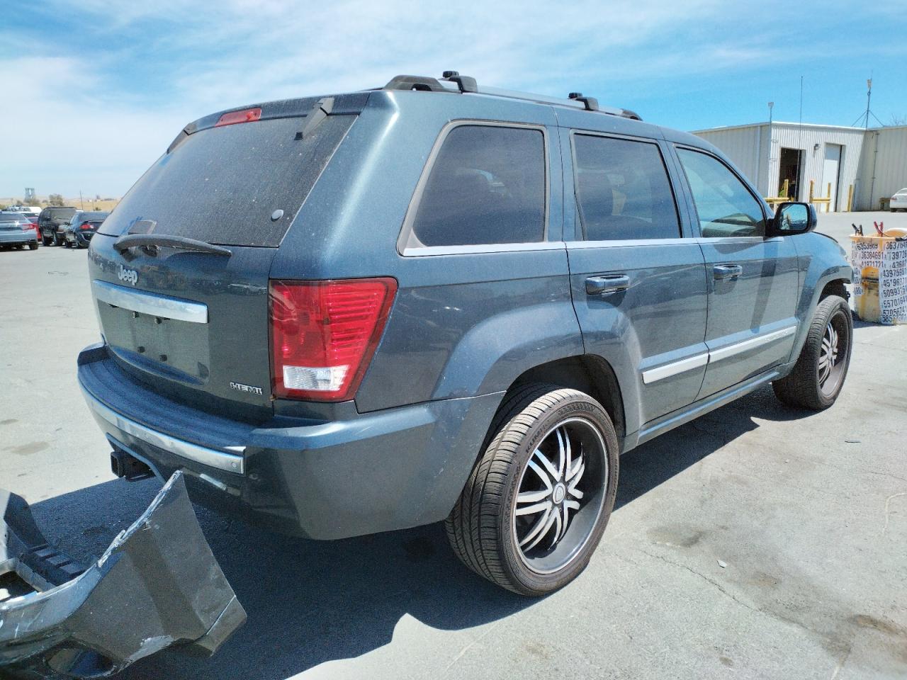 Photo 14 from auction – 2007 JEEP GRAND CHER with VIN 1J8HS68237C573157