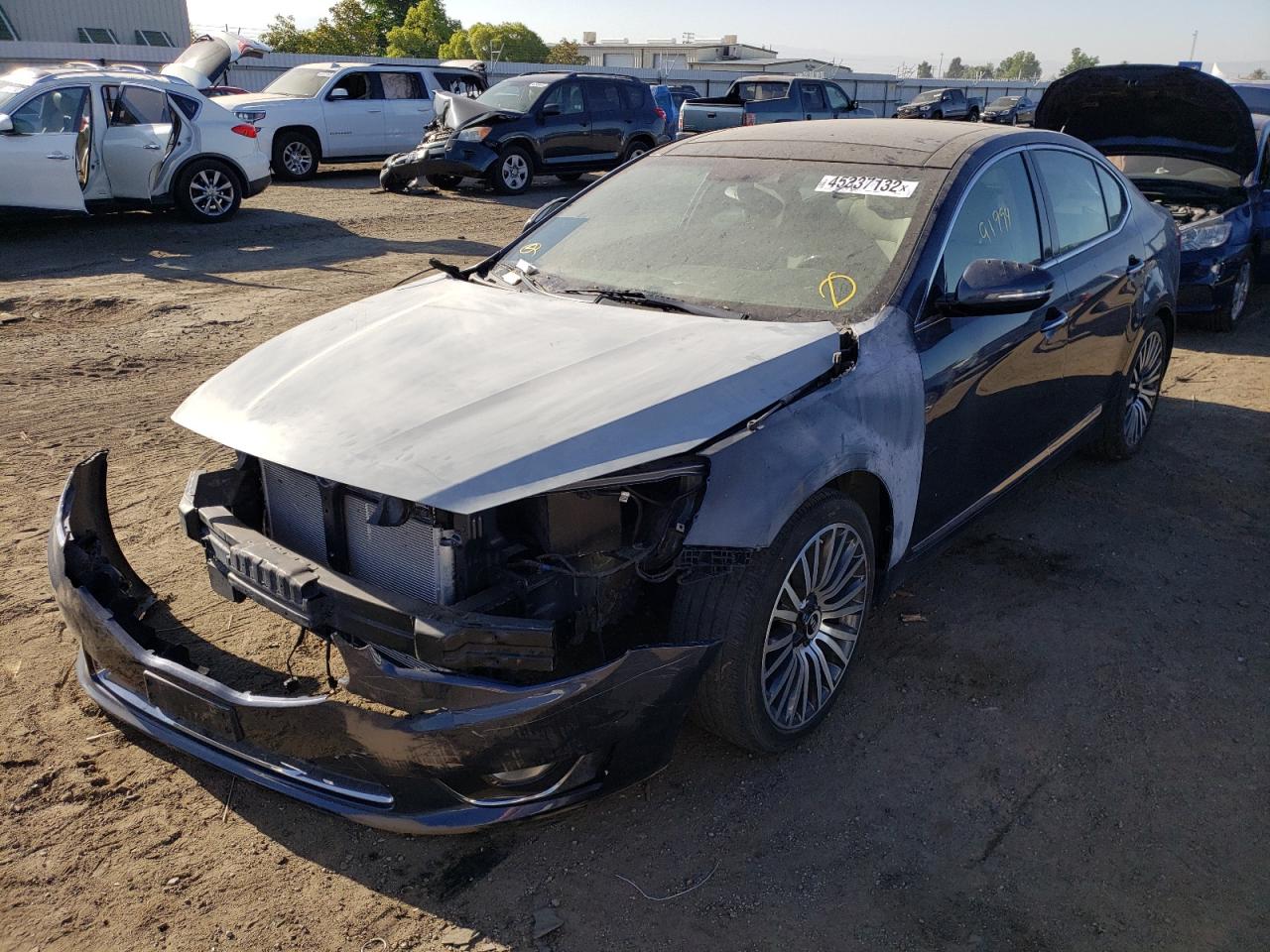 Photo 2 from auction – 2014 KIA CADENZA PR with VIN KNALN4D71E5128641