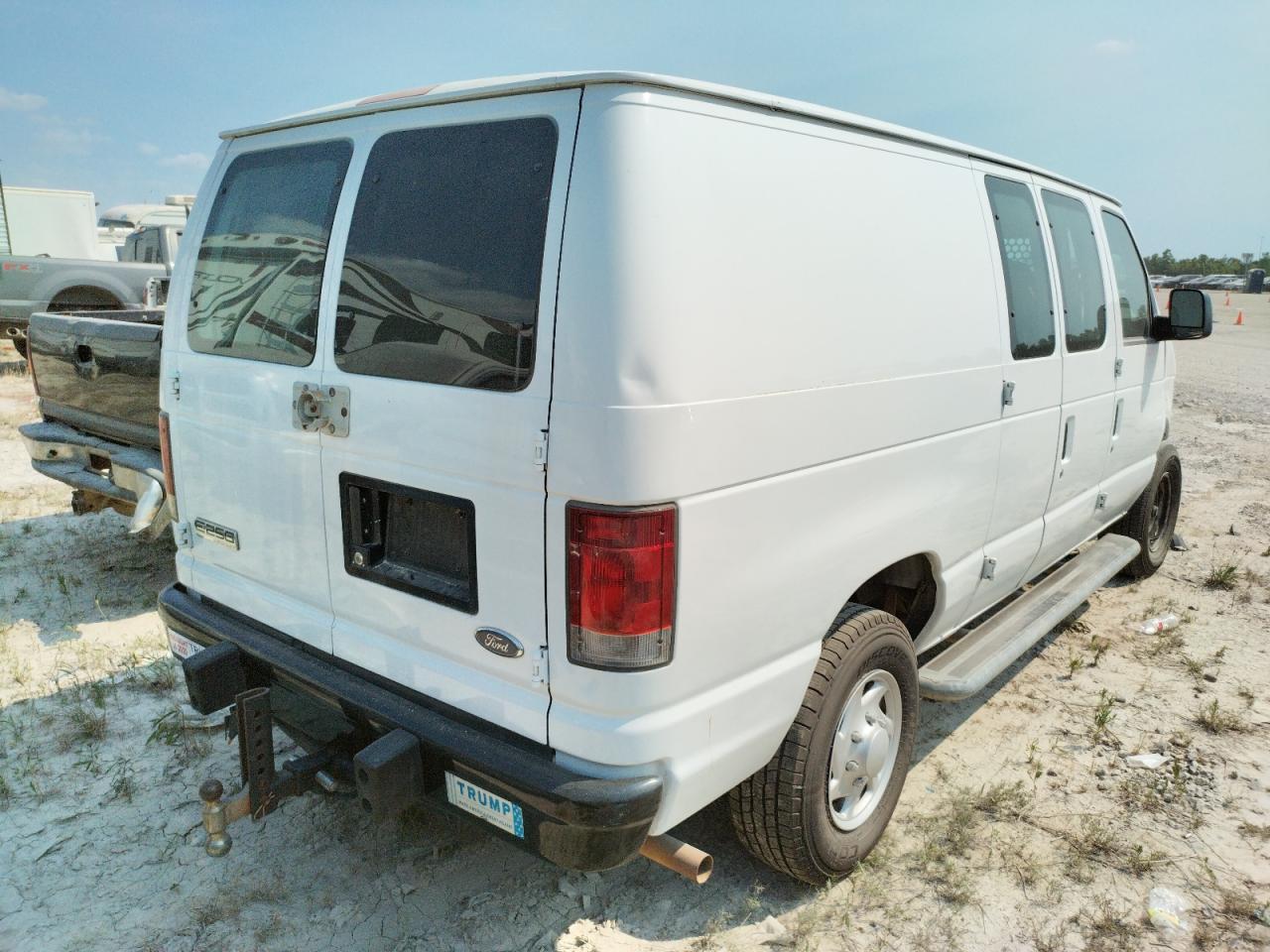 Photo 4 from auction – 2008 FORD ECONOLINE with VIN 1FTNE24W68DA87117