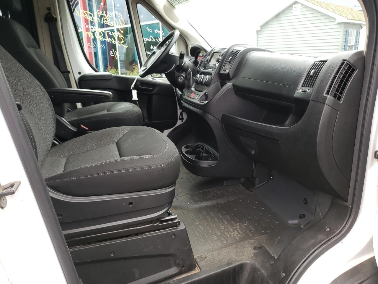 Photo 5 from auction – 2019 RAM PROMASTER with VIN 3C6TRVBG1KE553977