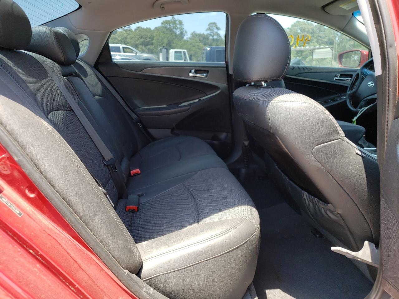 Photo 6 from auction – 2013 HYUNDAI SONATA SE with VIN 5NPEC4AC7DH633584