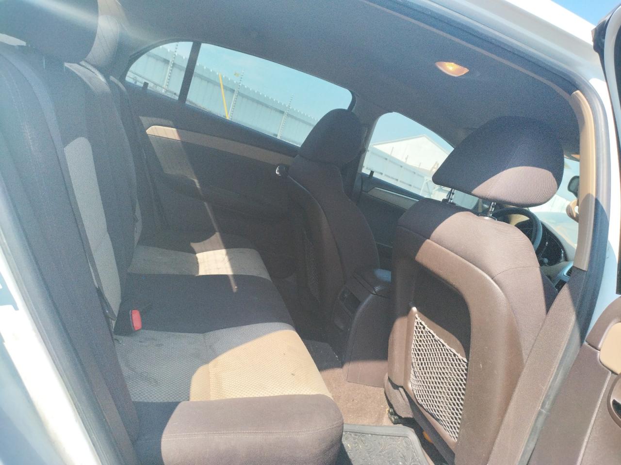 Photo 6 from auction – 2010 CHEVROLET MALIBU LS with VIN 1G1ZB5EB8AF233236