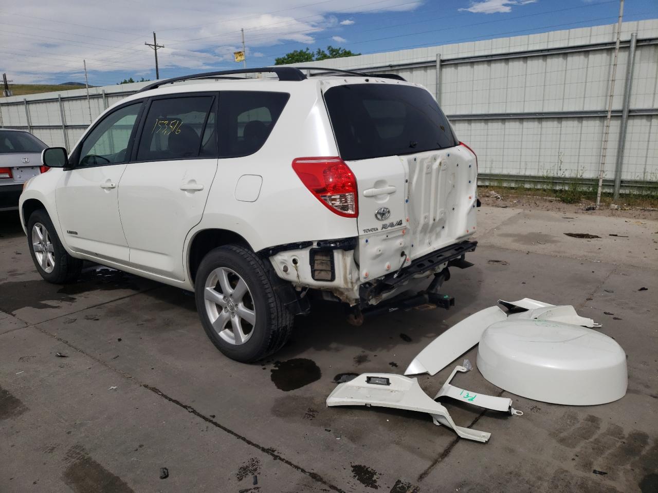 Photo 3 from auction – 2008 TOYOTA RAV4 LIMIT with VIN JTMBK31V585064693
