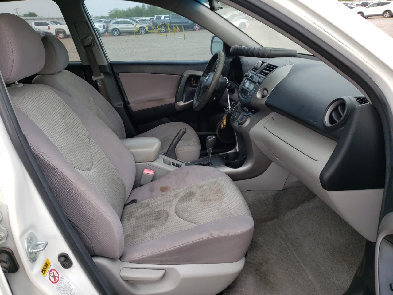 Photo 5 from auction – 2008 TOYOTA RAV4 with VIN JTMZD33V986067211