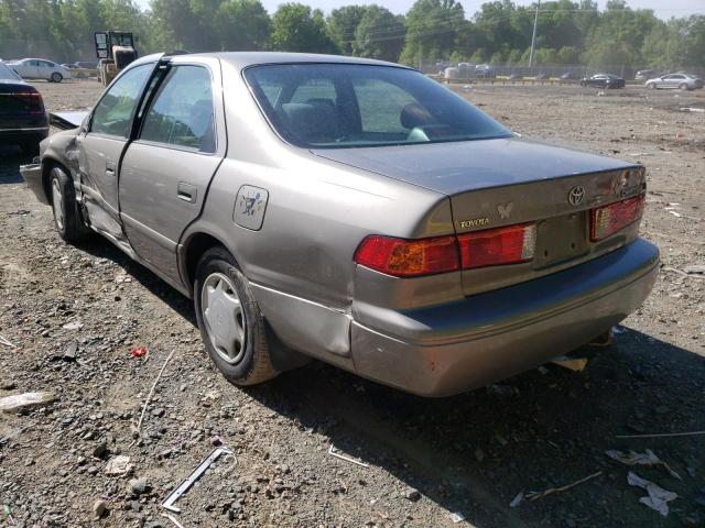 Photo 3 from auction – 2000 TOYOTA CAMRY CE with VIN 4T1BG22K4YU629856