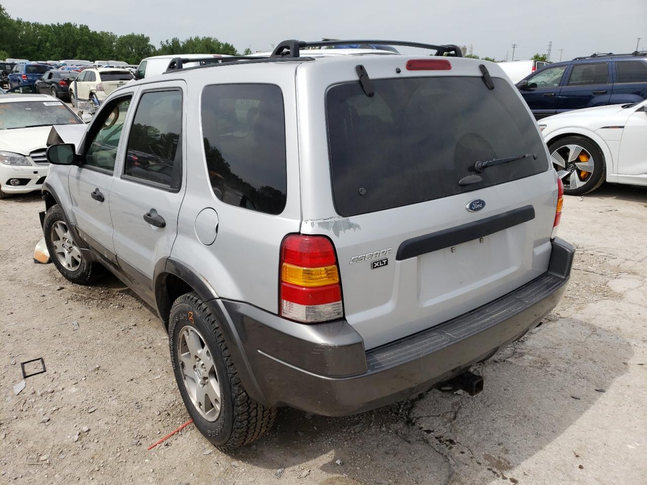 Photo 3 from auction – 2003 FORD ESCAPE XLT with VIN 1FMCU93133KA50566